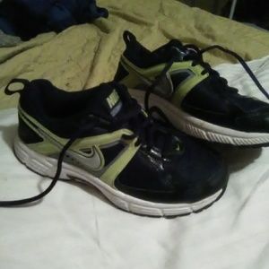 Nikes size 4